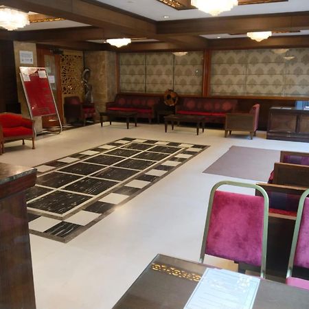 The President-A Boutique Hotel Ahmedabad Bagian luar foto