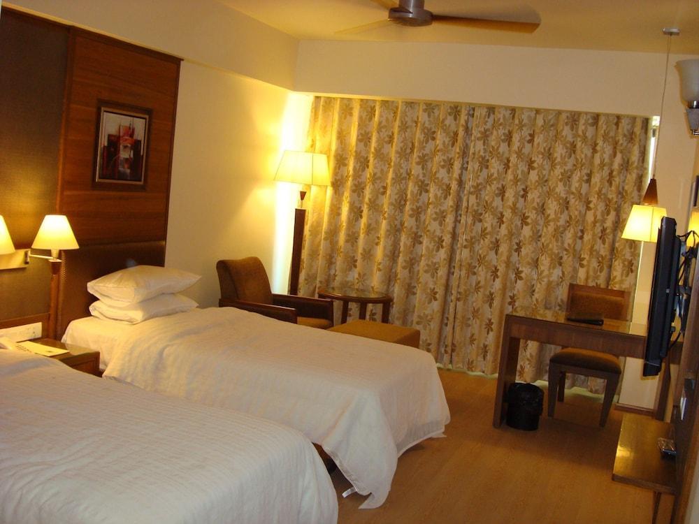 The President-A Boutique Hotel Ahmedabad Bagian luar foto
