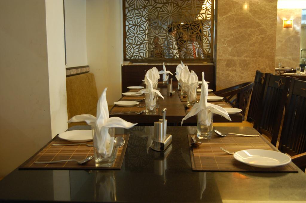 The President-A Boutique Hotel Ahmedabad Bagian luar foto