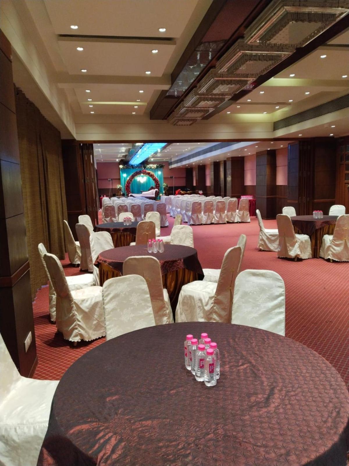 The President-A Boutique Hotel Ahmedabad Bagian luar foto