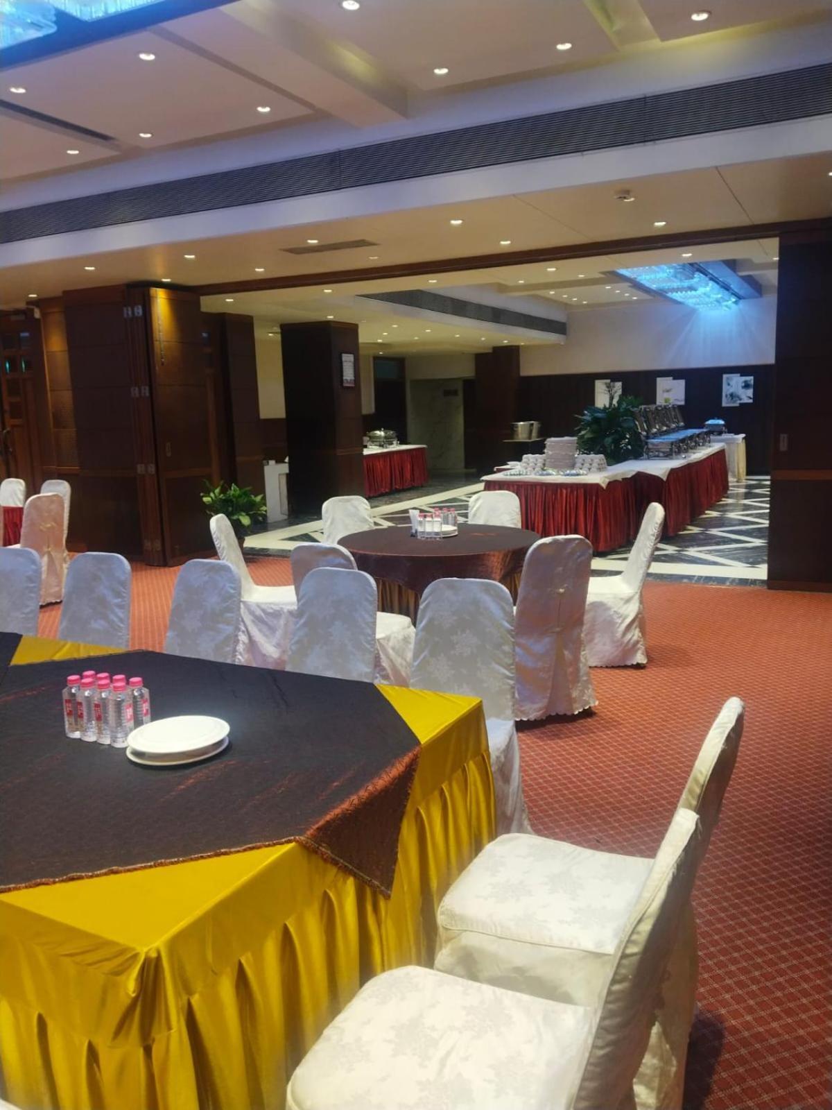 The President-A Boutique Hotel Ahmedabad Bagian luar foto