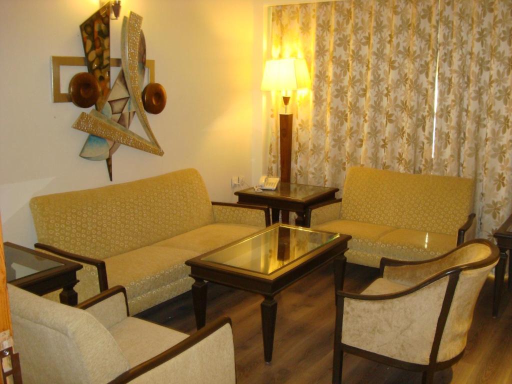 The President-A Boutique Hotel Ahmedabad Bagian luar foto