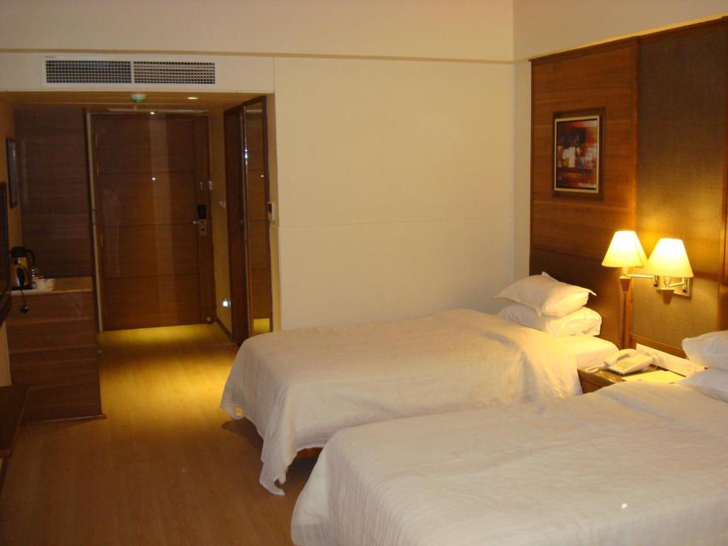The President-A Boutique Hotel Ahmedabad Bagian luar foto