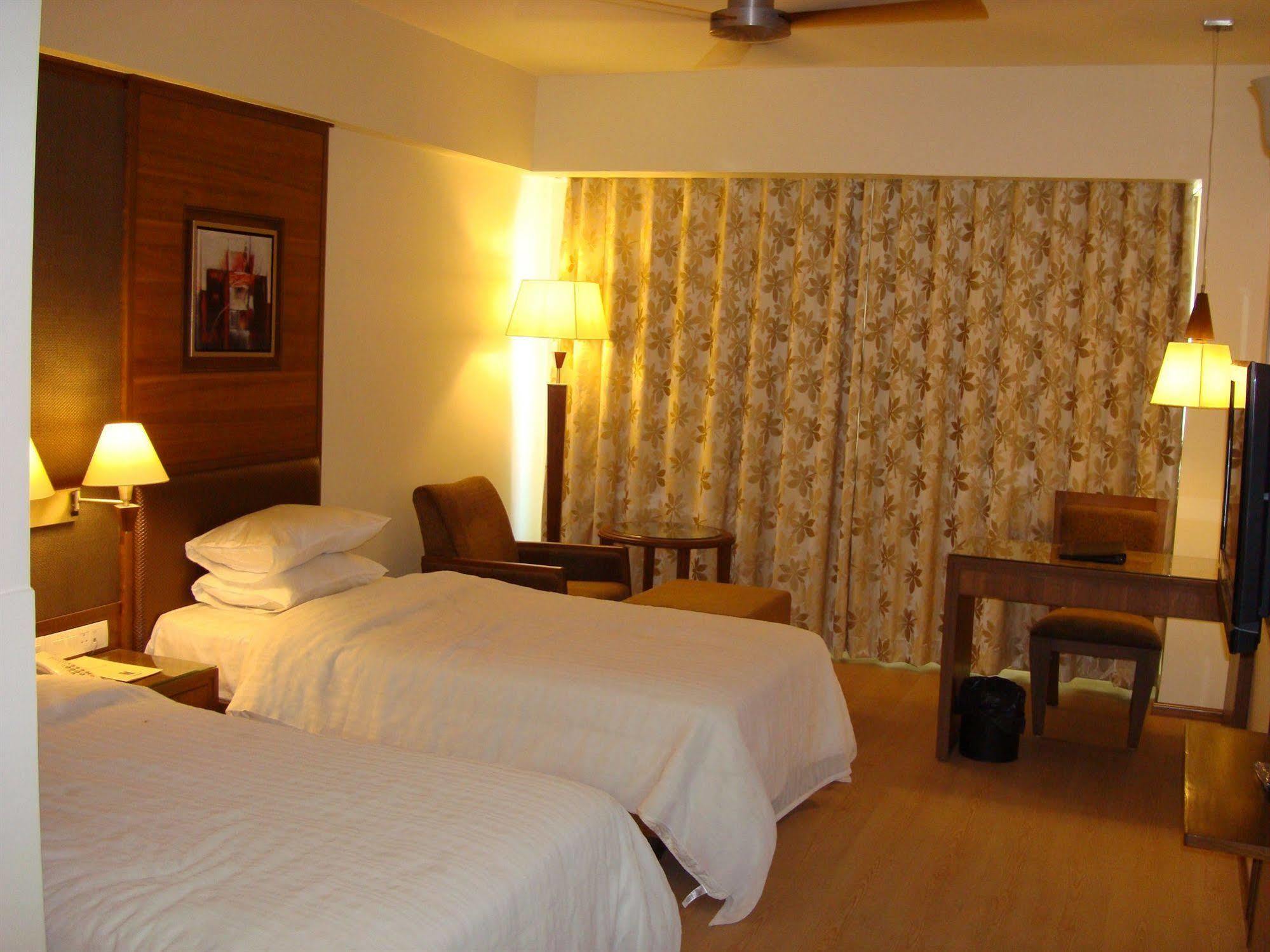 The President-A Boutique Hotel Ahmedabad Bagian luar foto