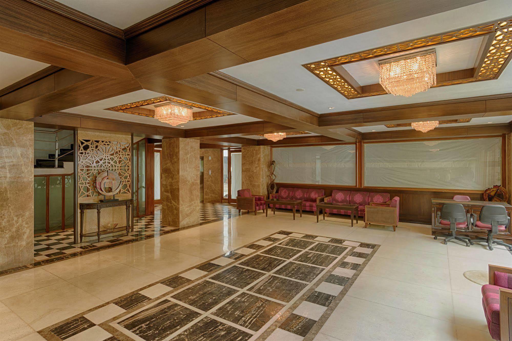 The President-A Boutique Hotel Ahmedabad Bagian luar foto