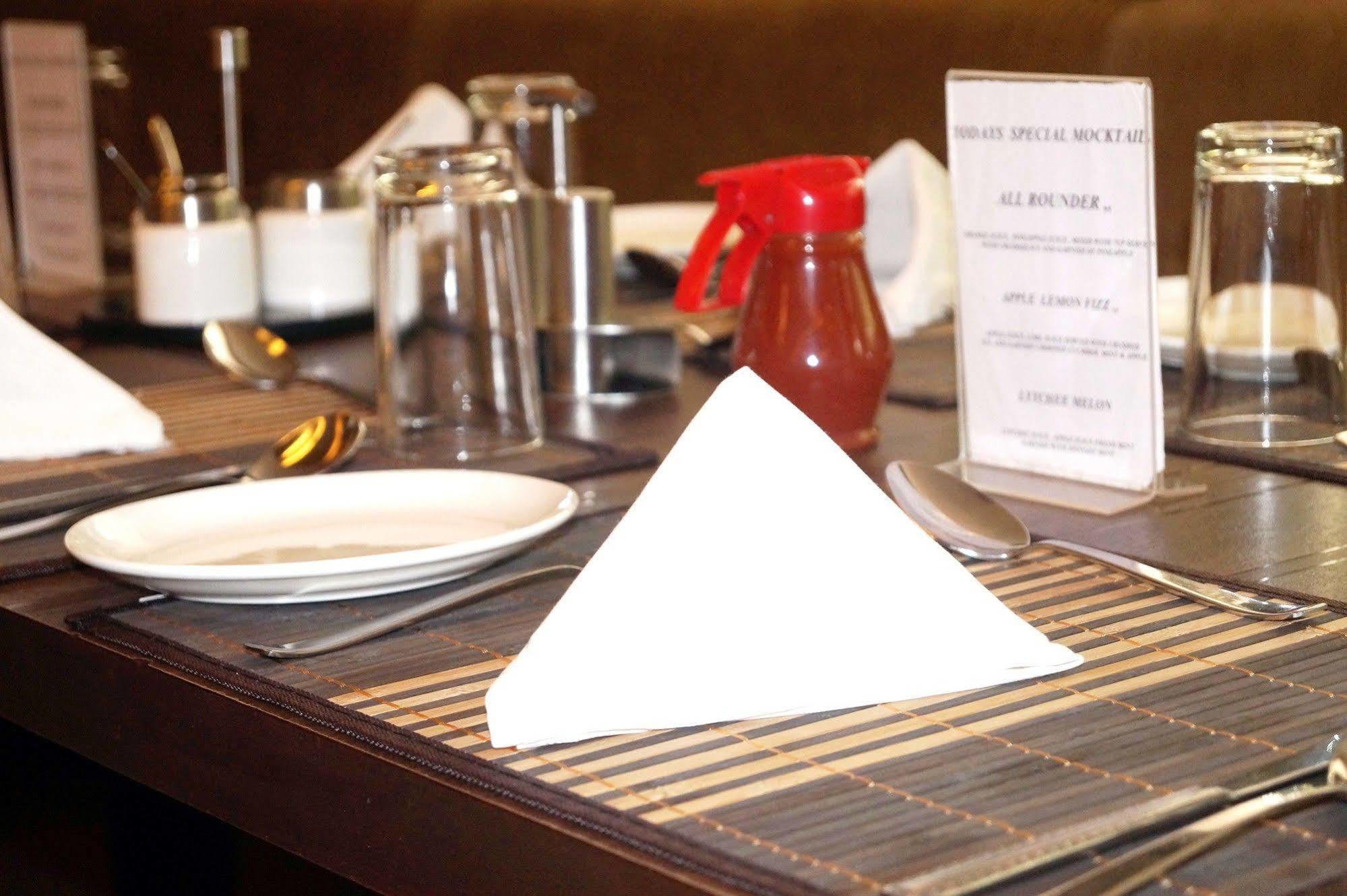 The President-A Boutique Hotel Ahmedabad Bagian luar foto