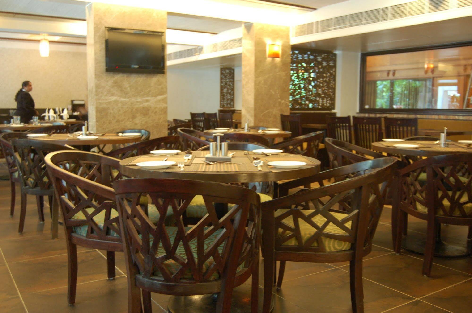 The President-A Boutique Hotel Ahmedabad Bagian luar foto